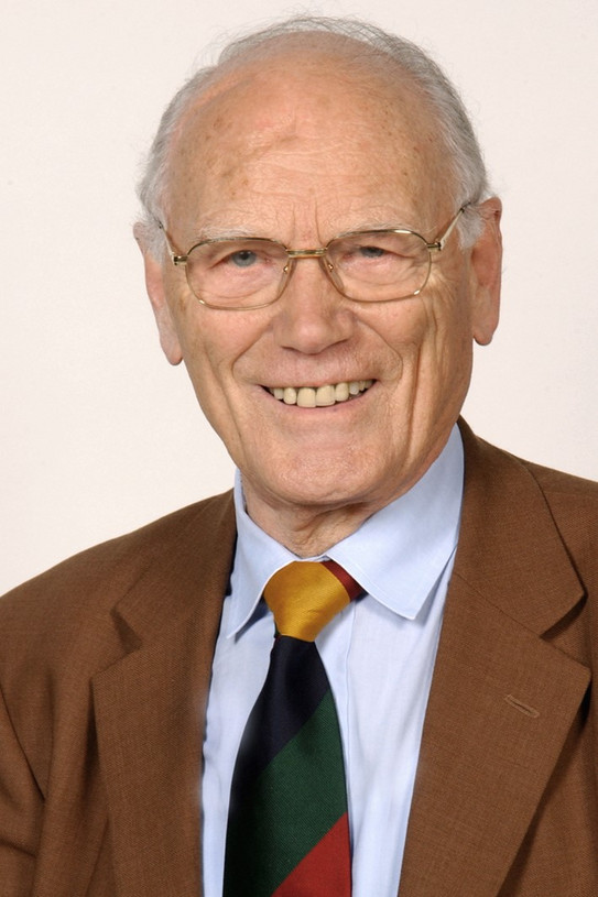 Das Bild zeigt Prof. Dr. Ulfert Onken, den Gründer des Lehrstuhls technische Chemie B an der TU Dortmund