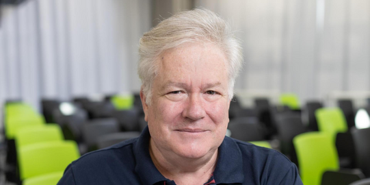 Picture Professor David W. Agar The photo shows Professor David W. Agar.