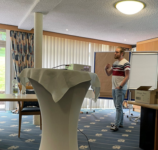 Vortrag eines Promovierenden auf dem Strategie Workshop des REC Vortrag eines Promovierenden auf dem Strategie Workshop des REC